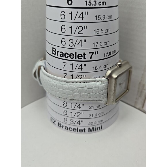 Womens Michael Graves  MG5017 Square Quartz Watch Date 100 Ft New Battery - Picture 7 of 12